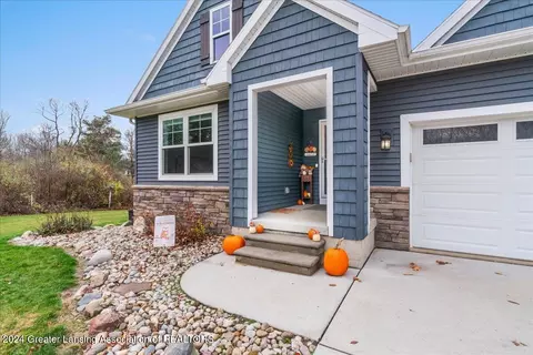Exterior - 14750 Robson Rd, Bath, MI 48808 photo 3 of 6