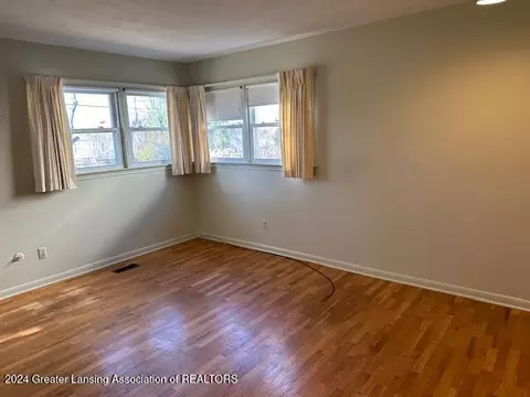304 Elmshaven Dr, Lansing, MI 48917 photo 11