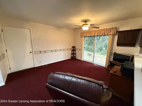 2103 Professor Ln, Lansing, MI 48917 photo 9