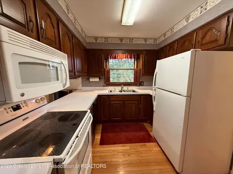 2103 Professor Ln, Lansing, MI 48917 photo 6