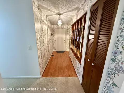 2103 Professor Ln, Lansing, MI 48917 photo 4