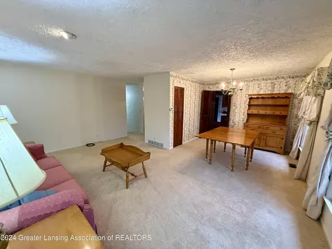 2103 Professor Ln, Lansing, MI 48917 photo 16