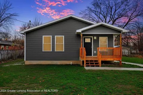 4917 Christiansen Rd, Lansing, MI 48910