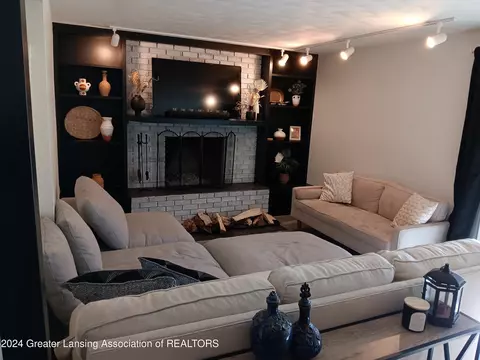 Living - 100 E Haslett Rd, Haslett, MI 48840 photo 1 of 1