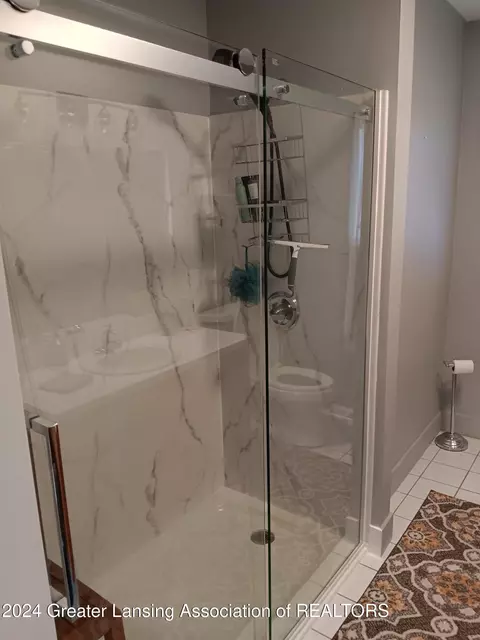 Bath - 100 E Haslett Rd, Haslett, MI 48840 photo 1 of 2