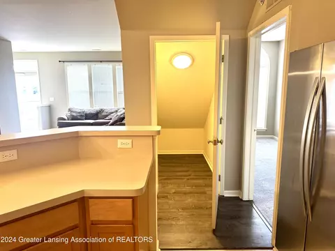 Entry Way - 609 Worthington Dr, Lansing, MI 48906 photo 2 of 2