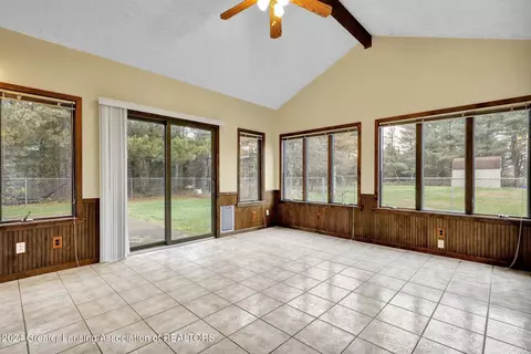 11423 Wood Rd, Dewitt, MI 48820 photo 10