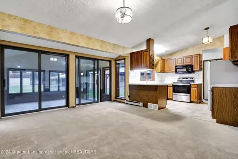 11423 Wood Rd, Dewitt, MI 48820 photo 9