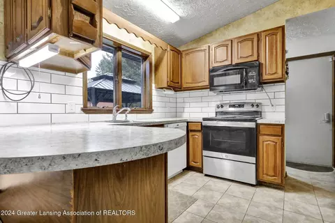 11423 Wood Rd, Dewitt, MI 48820 photo 4