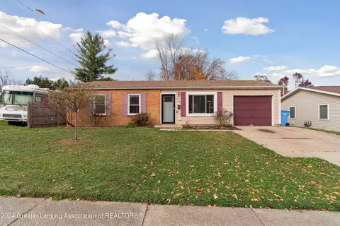 622 Beechwood St, Lansing, MI 48910