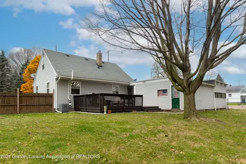 Exterior - 322 E Sheridan Rd, Lansing, MI 48906 photo 5 of 5