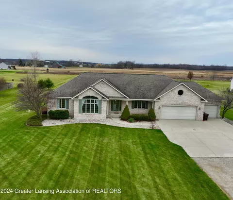 7930 S Francis Rd, Dewitt, MI 48820