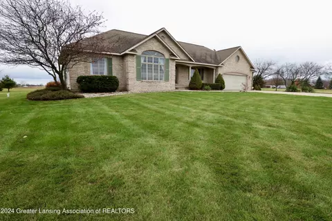 Exterior - 7930 S Francis Rd, Dewitt, MI 48820 photo 2 of 9