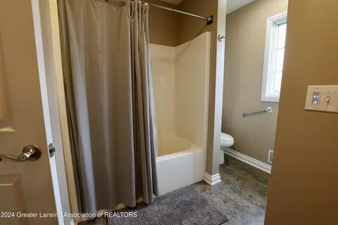 Bath - 7930 S Francis Rd, Dewitt, MI 48820 photo 1 of 3