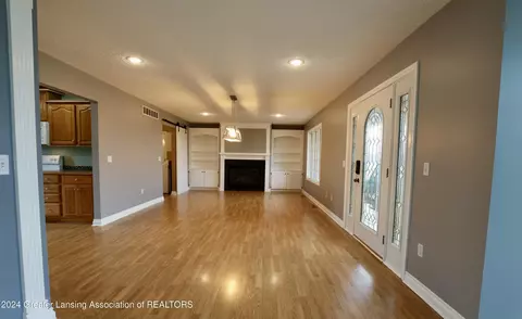 Living - 7930 S Francis Rd, Dewitt, MI 48820 photo 2 of 8