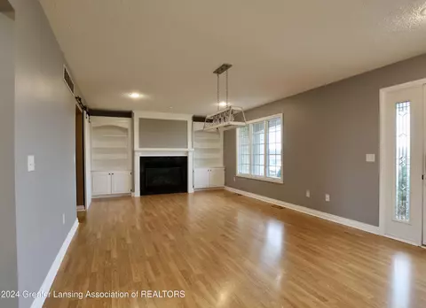 Living - 7930 S Francis Rd, Dewitt, MI 48820 photo 3 of 8