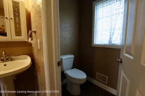 Bath - 7930 S Francis Rd, Dewitt, MI 48820 photo 3 of 3