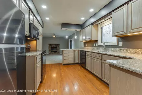 Kitchen - 7444 E Herbison Rd, Bath, MI 48808 photo 3 of 3