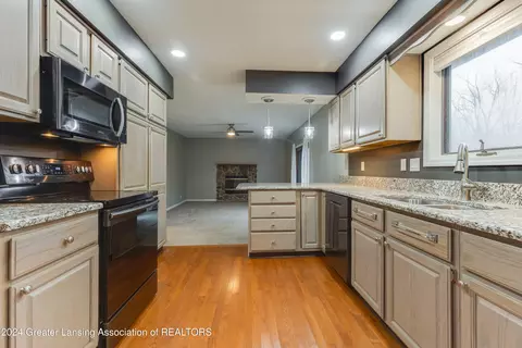 Kitchen - 7444 E Herbison Rd, Bath, MI 48808 photo 2 of 3