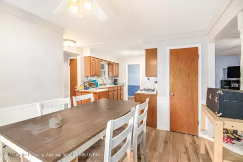 Dining - 919 Eugenia Dr, Mason, MI 48854 photo 2 of 2