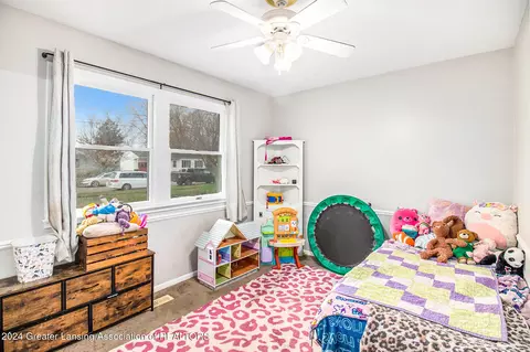 Bedroom - 919 Eugenia Dr, Mason, MI 48854 photo 3 of 4