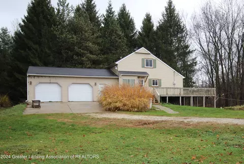 6887 W Kinsel Hwy, Vermontville, MI 49096