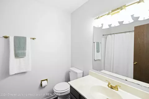 7346 Creekside Dr, Lansing, MI 48917 photo 28