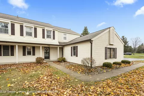 7346 Creekside Dr, Lansing, MI 48917
