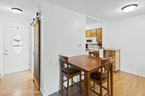 7346 Creekside Dr, Lansing, MI 48917 photo 3