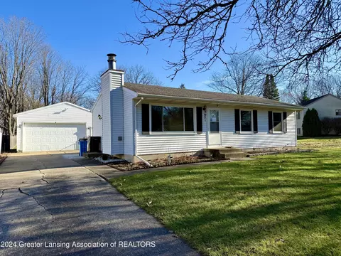 5621 Annapolis Dr, Lansing, MI 48911