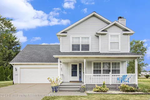 453 Coventry Ln, Mason, MI 48854