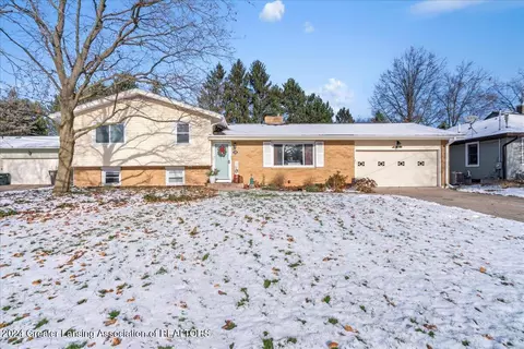 118 Loree Dr, East Lansing, MI 48823