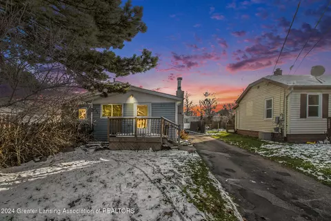 908 Banghart St, Lansing, MI 48906