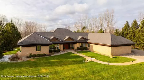 109 Daggertail Ln, Okemos, MI 48864