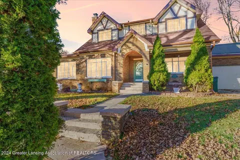 1818 W Hillsdale St, Lansing, MI 48915
