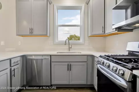 589 Titanium Trl, Haslett, MI 48840 photo 21
