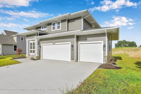 589 Titanium Trl, Haslett, MI 48840 photo 4