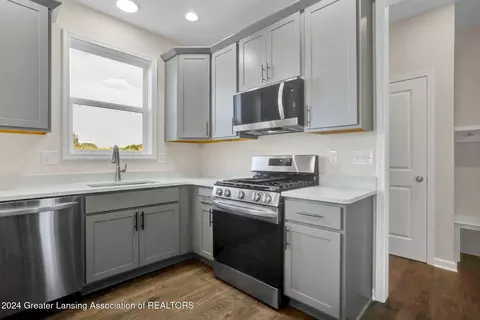 589 Titanium Trl, Haslett, MI 48840 photo 20