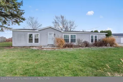 5318 E M-21, Corunna, MI 48817 photo 2