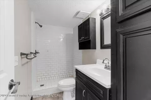 5318 E M-21, Corunna, MI 48817 photo 13
