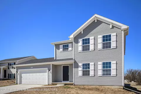 600 Muirfield Dr, Eaton Rapids, MI 48827