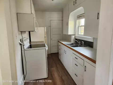 Entry Way - 120 Walnut St, Grand Ledge, MI 48837 photo 1 of 1