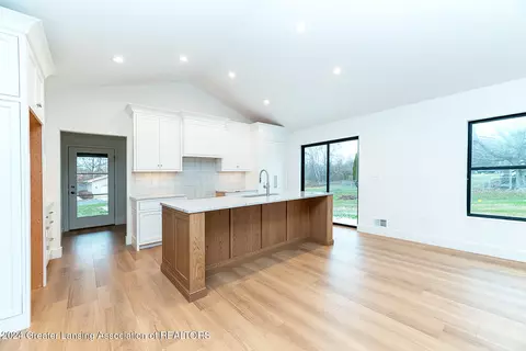 2910 Harper Rd, Mason, MI 48854 photo 8