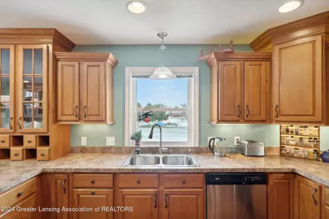 Kitchen - 2152 Winners Cir, Saint Johns, MI 48879 photo 3 of 7