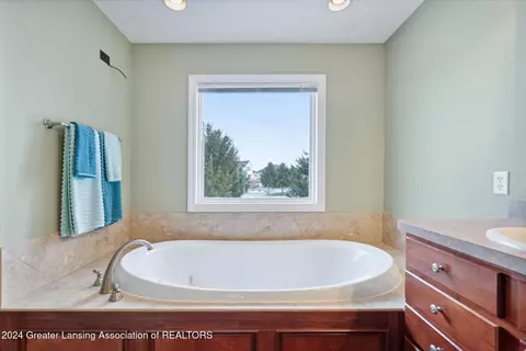 Bath - 2152 Winners Cir, Saint Johns, MI 48879 photo 3 of 6