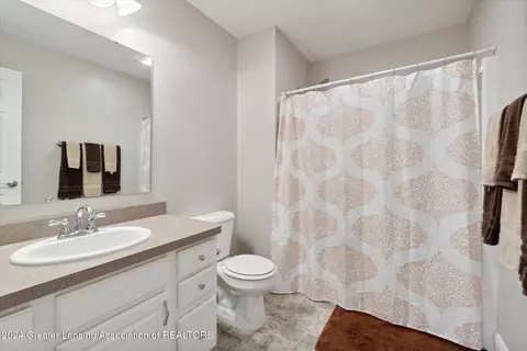 Bath - 2152 Winners Cir, Saint Johns, MI 48879 photo 5 of 6