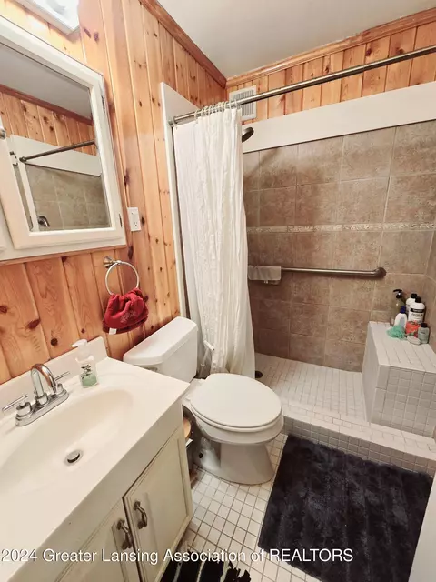 1418 Sheldon St, Lansing, MI 48906 photo 19
