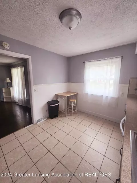 1418 Sheldon St, Lansing, MI 48906 photo 9