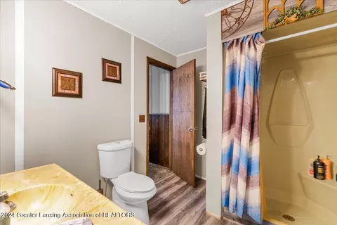 Bath - 110 W Willow St, Perry, MI 48872 photo 3 of 3