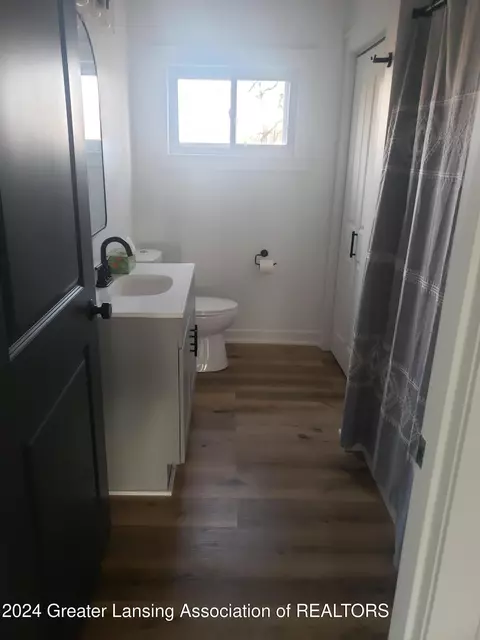 Bath - 4206 Hydon Rd, Olivet, MI 49076 photo 4 of 4